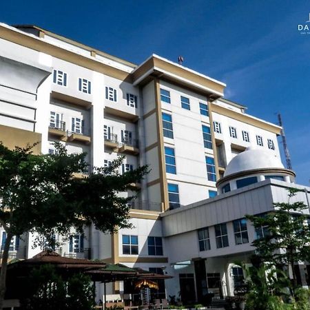 Training Centre Damhil Otel Gorontalo Dış mekan fotoğraf