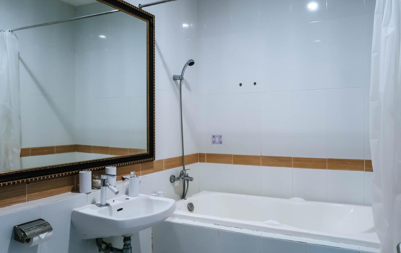 Training Centre Damhil Otel Gorontalo Dış mekan fotoğraf